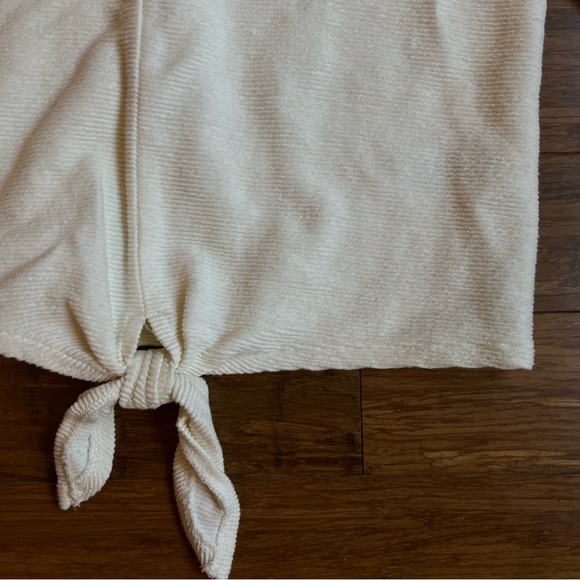 Ivory sweater - Picture 3 of 3